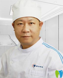 武漢清華陽光口腔院長陳清華介紹
