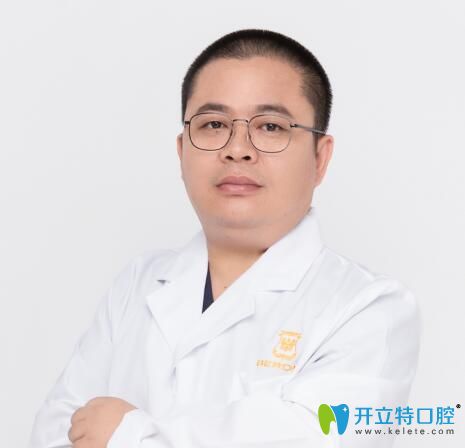 廣州柏德口腔的種植醫(yī)生<!--<i data=20240703-sp></i>-->