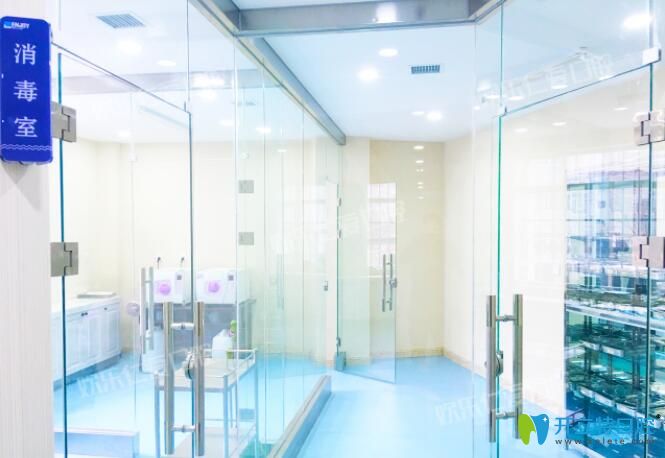 沈陽(yáng)歡樂(lè)仁愛(ài)口腔消毒室環(huán)境