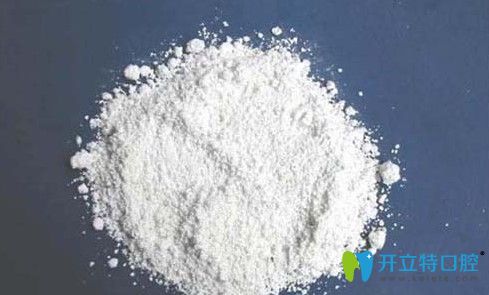 牙槽骨開窗可以通過植骨粉進行治療