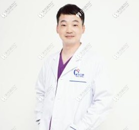 杭州雅樂口腔房飛龍醫(yī)生