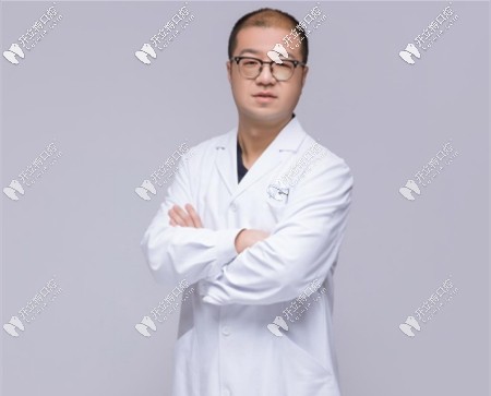 洛陽牙大夫口腔全科醫(yī)師張寧