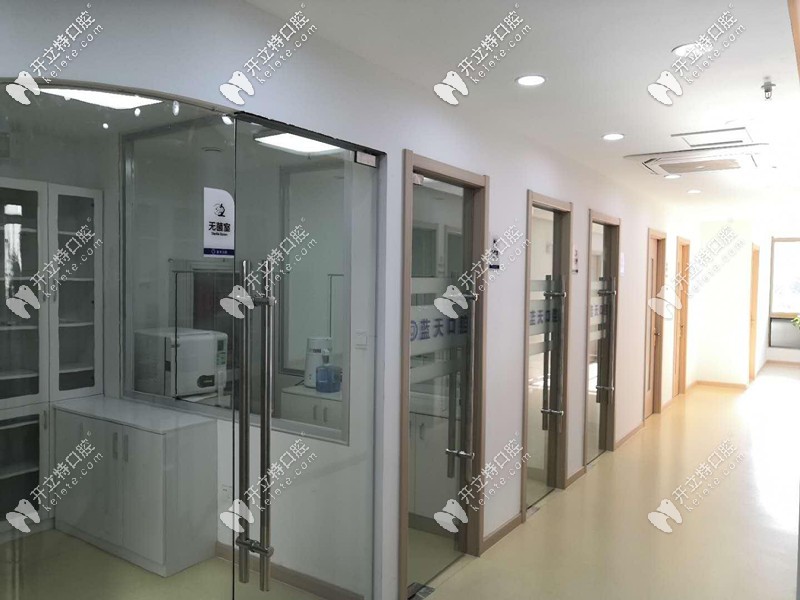 二樓的多個(gè)消毒室