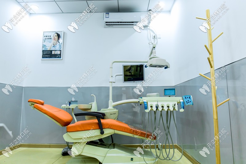 獨(dú)立的診療室及牙椅