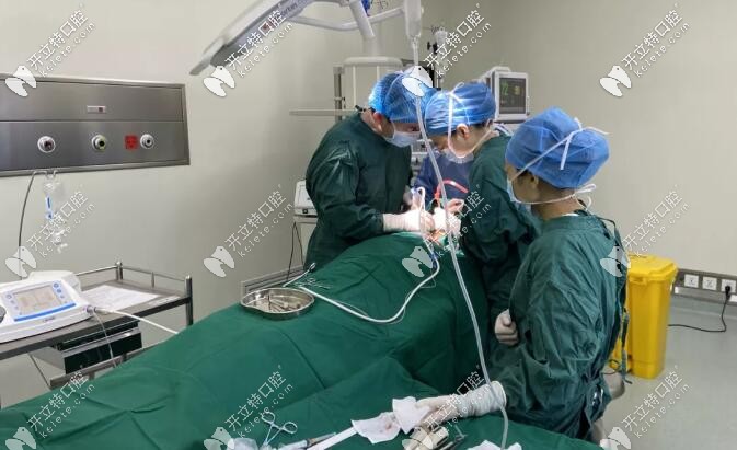 男子面部骨折術(shù)后仍無法進食,頜面外科巧用牽引釘成功修復(fù)