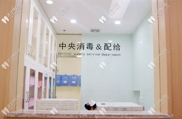南充美昂口腔醫(yī)院手術室采用三進三出和層流級消毒設置