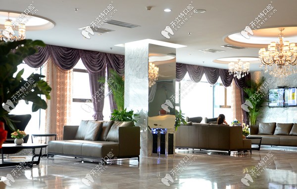 新疆美奧口腔的大廳