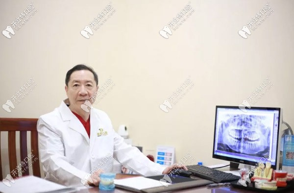 雅度口腔的孫俊杰也擅長(zhǎng)舌側(cè)