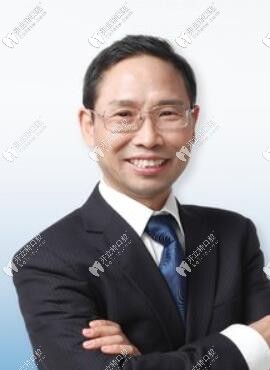 北京精德口腔門診部 解德勇
