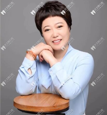 曹國(guó)新萬(wàn)巨口腔院長(zhǎng)