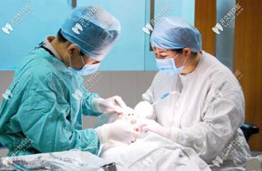 <!--<i data=20240703-sp></i>-->陽醫(yī)生在做手術(shù)