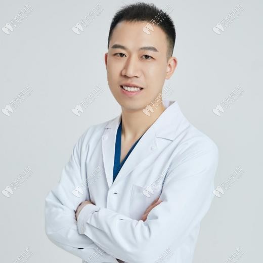 這是楊永利醫(yī)生的照片哦 這是楊永利醫(yī)生的照片哦